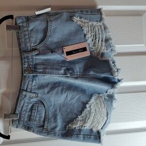 🇺🇸New Distressed Jean Shorts Size M